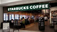 Kenyamanan Anda mungkin akan hilang. Bocah 5 tahun tak sengaja menemukan kamera tersembunyi di toilet Starbucks Coffee California.