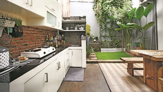 Desain Ruang Makan Semi Outdoor Terpopuler di 2024, Nyaman dan Luas