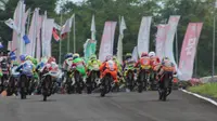 PON: Galang Hendra dan Rheza Bawa DIY Raih Emas Balap Motor 125cc