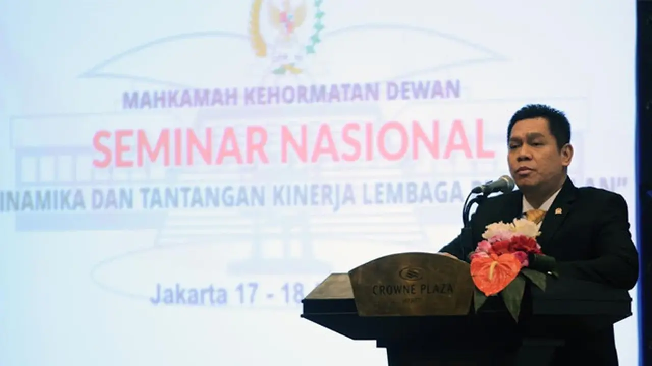 Dengan dinamika politik yang begitu kompleks, DPR RI tetap mampu menjalankan tugas dengan baik.