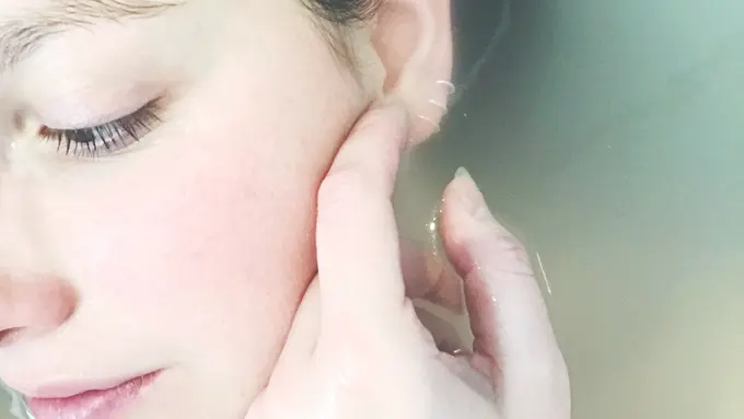 Ilustrasi perawatan wajah