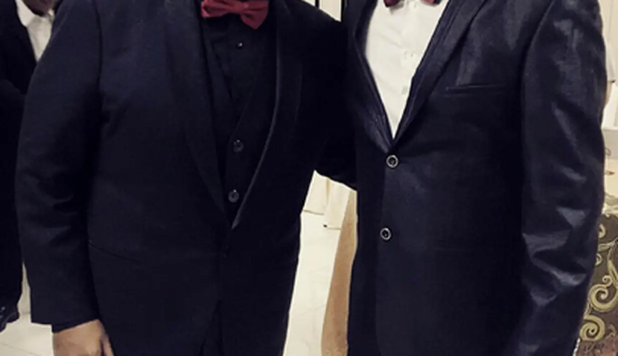 Mike Mohede penyanyi yang dikenal dengan suara halus itu meninggal dunia di usia 32 tahun. Akibat penyakit jantung. Duka mendalam dirasakan dari keluarga dan selebriti. (dok. Instagram/mikemohede)