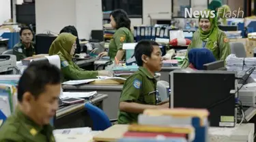 Komisi Pemberantasan Korupsi (KPK) akan melakukan pemeriksaan terhadap sejumlah Pegawai Negeri Sipil (PNS). Pemeriksaan dilakukan untuk mendalami kasus dugaan suap jual beli jabatan.