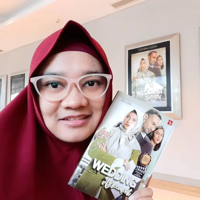 Wattpad hingga Series Sukses, Ini 6 Potret Mia Chuz Penulis Novel Wedding Agreement