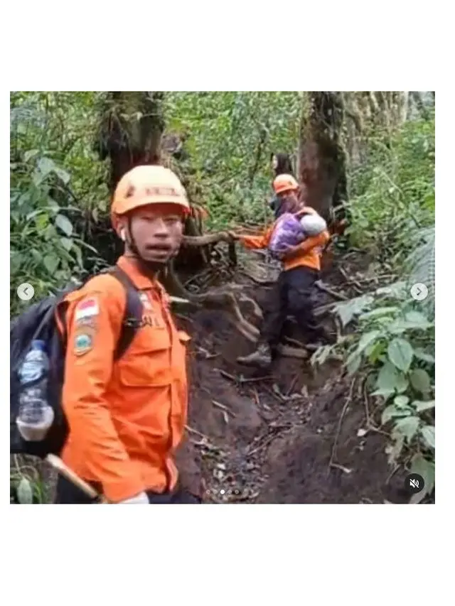 Viral, Ini 6 Momen Wanita Lahiran di Pos 3 Pendakian Gunung Slamet