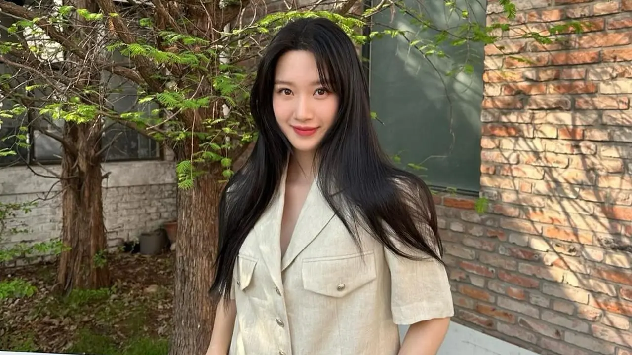 Moon Ga Young