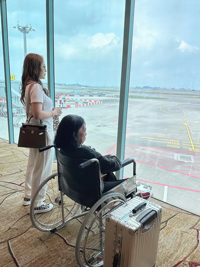 Sempat Dirawat di Singapura, Ini 7 Momen Momo Geisha Ajak Pulang Ibunda ke Malang