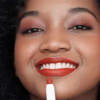 NAMA Beauty Triple Action Beauty Stick. Foto: Instagram.