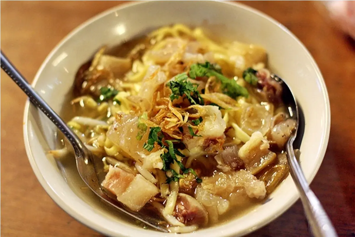 [Bintang] 7 Makanan di Bandung Ini Bikin Kamu Nggak Sabar untuk Buka Puasa
