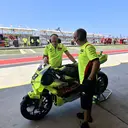 Merasakan Lebih Dekat Paddock Pertamina Enduro VR46 Racing Team di Sirkuit Mandalika