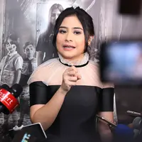 Karier Prilly Latuconsina kian berkembang, semula menjadi bintang sinetron kini Prilly menjadi seorang aktris layar lebar. Mewarnai perfilman Indonesia, Prilly bermain dalam film berjudul Danur. (Nurwahyunan/Bintang.com)