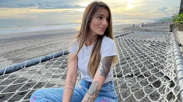 Masih Cocok Disebut ABG, Ini Gaya Casual Sheila Marcia