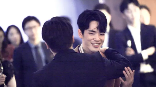 Kim Jung Hyun saat syuting drakor Time. (MBC via Soompi)