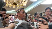 Menteri Investasi/Kepala Badan Koordinasi Penanaman Modal (BKPM) Bahlil Lahadalia menjelaskan mengenai aturan izin tambang untuk ormas di Kantor Kementerian Investasi/BKPM, Jakarta, Jumat (7/6/2024). (Arief/Liputan6.com)