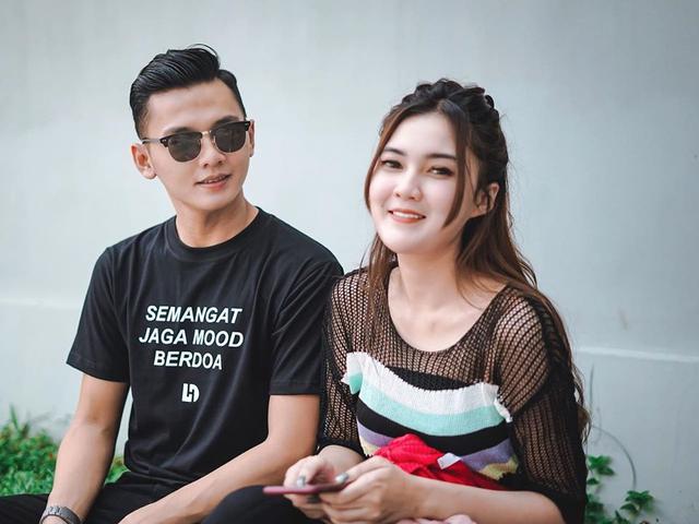 Potret Mantan Istri Dory Harsa Yang Tak Kalah Cantik Dengan Nella Kharisma Showbiz Liputan6 Com