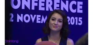 Julie Estelle merasakan kerinduan yang mendalam kepada sang mama. Menurut Julie, sebagai anak, kita tidak boleh lupa untuk mengatakan I Love You kepada mama yang sudah berkorban membesarkan anaknya.