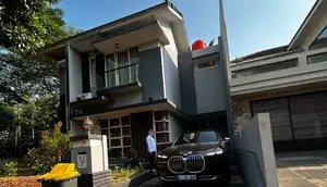 KPK Geledah Rumah Suami Fadia Arafiq