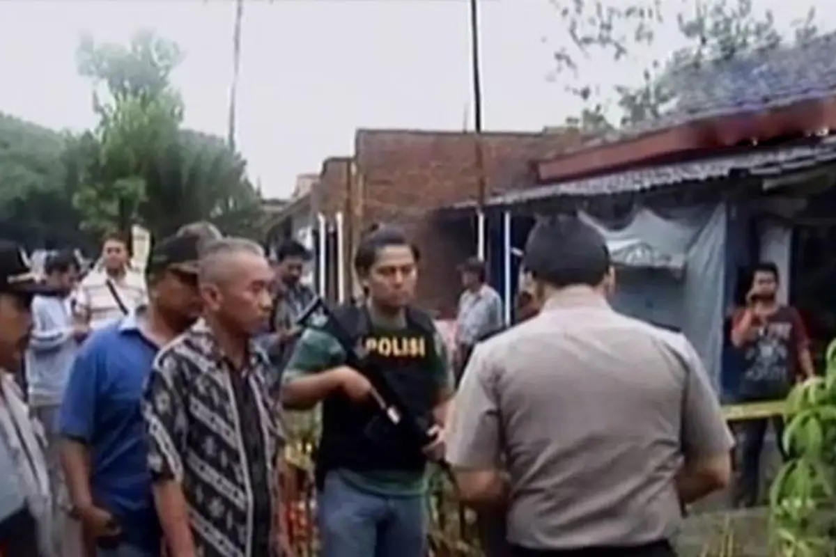 Segmen 1: Gudang Terbakar hingga Densus 88 Tangkap Pria di Brebes