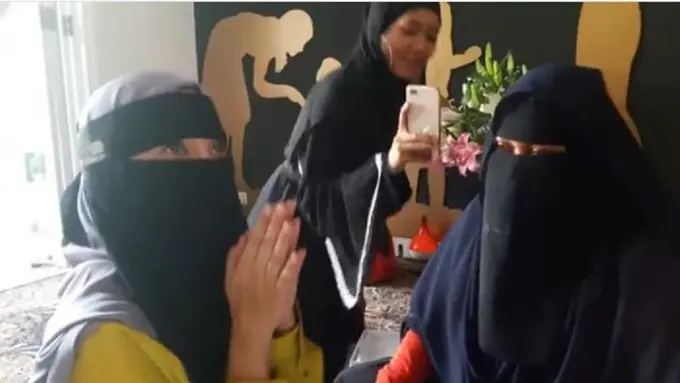 [Bintang] Ussy Sulistiawaty