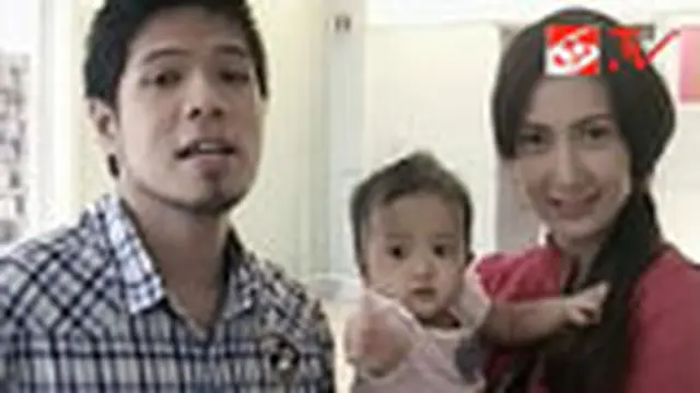 Baim dan Artiika Antar Anak Imunisasi