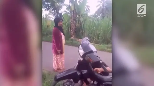 VIDEO: Asyik Balap Liar, Anak ini Ciut Diomeli Emak