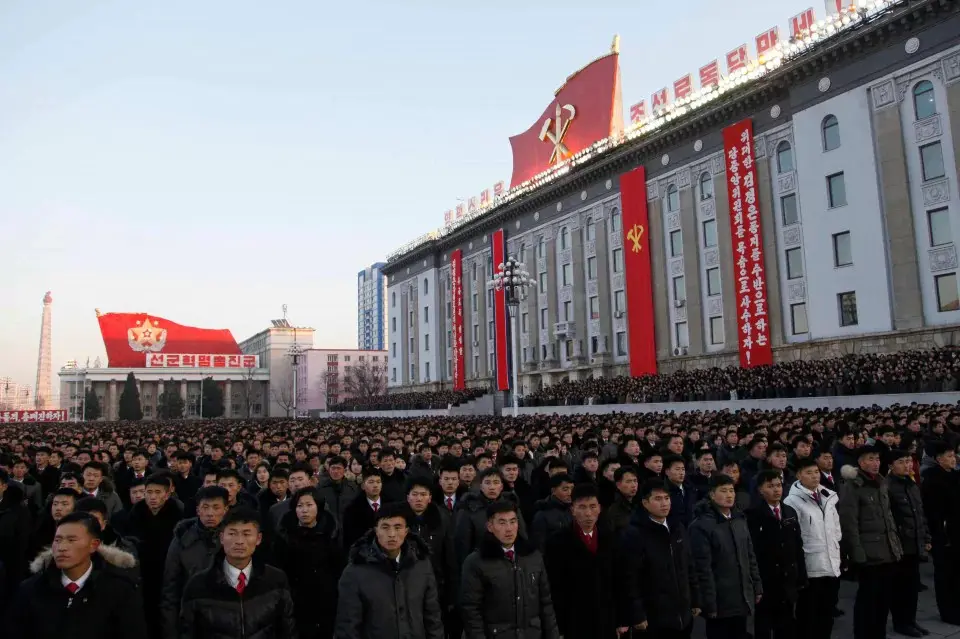 Korea Utara menggelar perayaan atas kesuksesan tes rudal termutakhir yang dilesatkan pada 29 November lalu. Perayaan itu dilaksanakan di Pyongyang pada 30 November 2017 (Jon Chol-jin/AP)