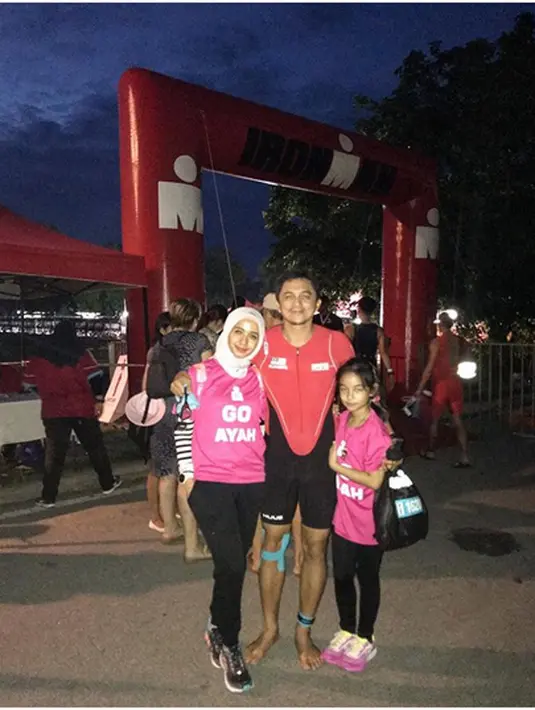 Sejak Laudya Cynhia Bella dan Engku Emran akan menikah, Erra Fazira terlihat sangat mendukung keduanya. Dan berdoa keduanya segera diberikan momongan. (Instagram/laudyacynthiabella)