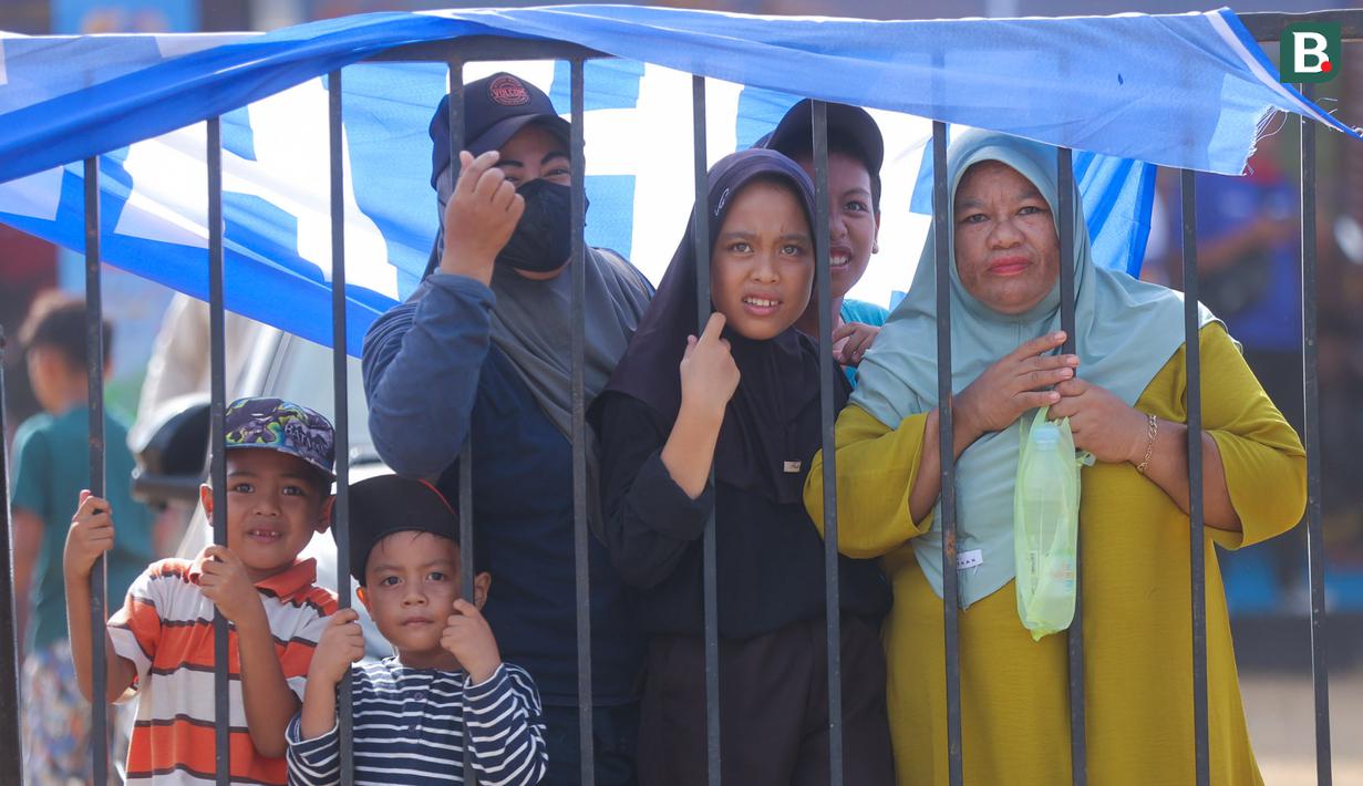 Para warga dan pecinta olahraga balap ini bisa langsung datang untuk menonton tanpa dikenakan biaya alias gratis. (Bola.com/M Iqbal Ichsan)