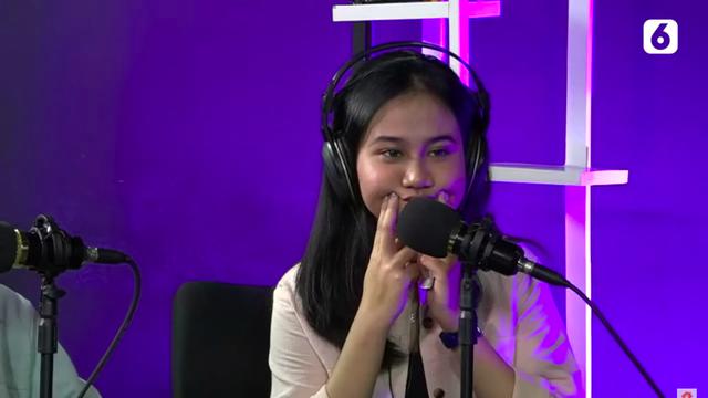 Mayang dan Chika saat tampil dalam acara Podcast di studio Liputan6.com, Jakarta, Rabu (19/1/2022).