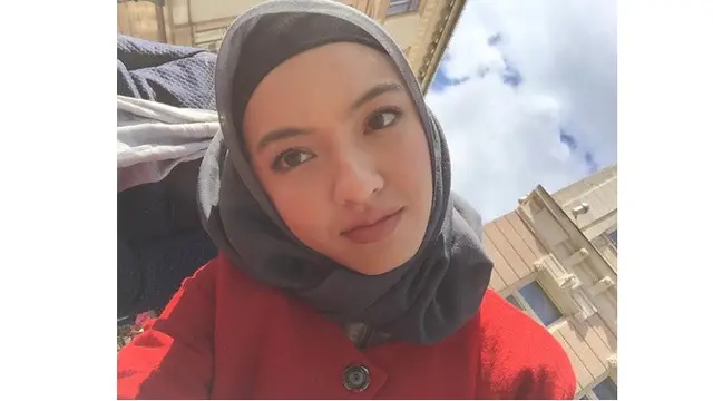 Dipuji Semakin Cantik, Ini 6 Potret Raline Shah Pakai Kerudung