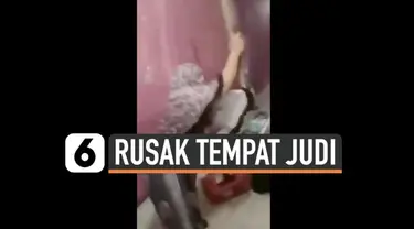 Aksi emak-emak merusak tempat perjudian di Medan Sumatera Utara viral di media sosial. Mereka kompak mengamuk, hancurkan mesin-mesin judi.