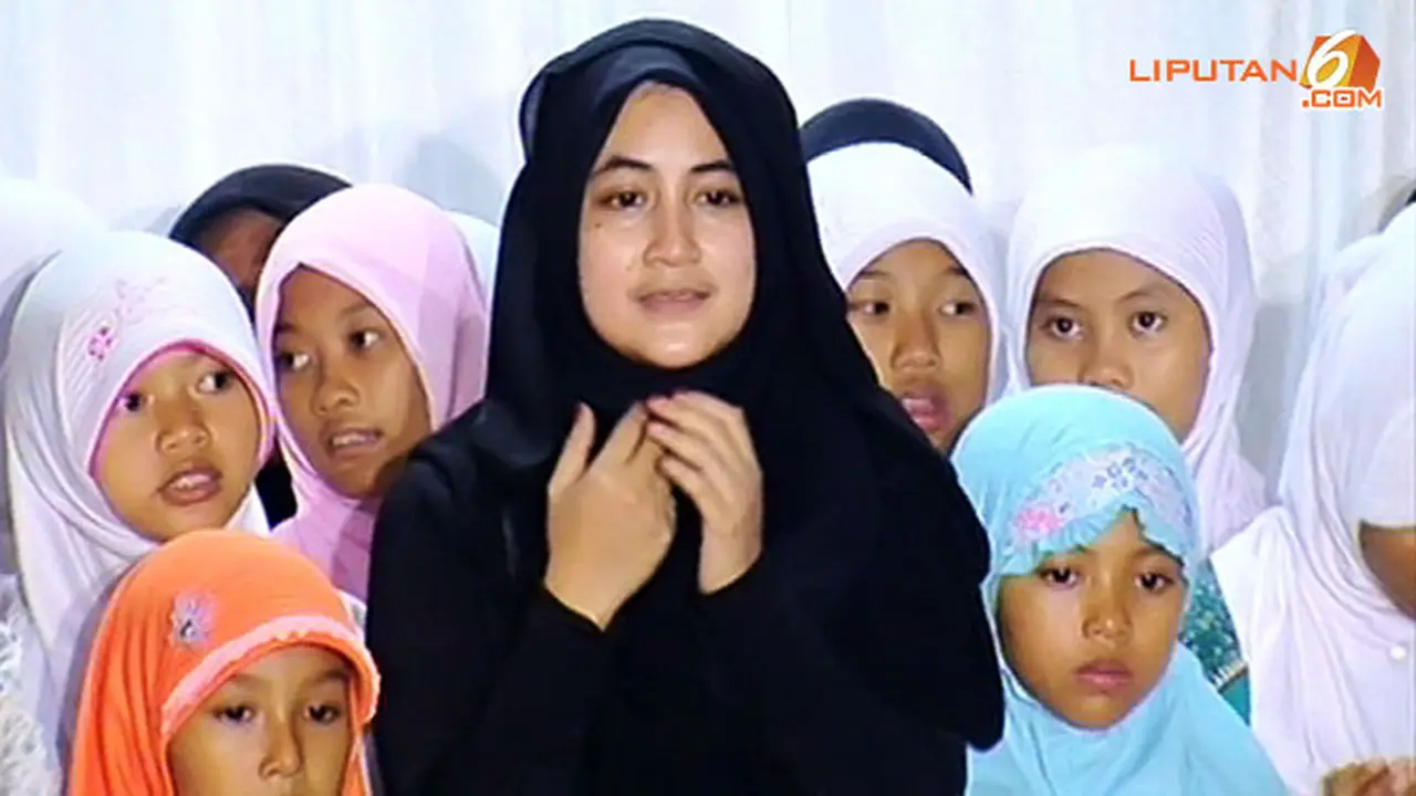 pipik-dian-irawati-hotshot-130720.jpg