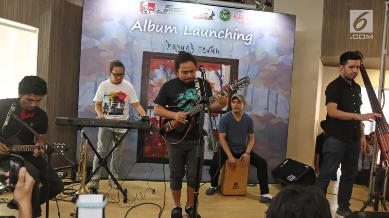 Bertajuk Ruang Tunggu, Payung Teduh Rilis Album Terakhir Bersama Is