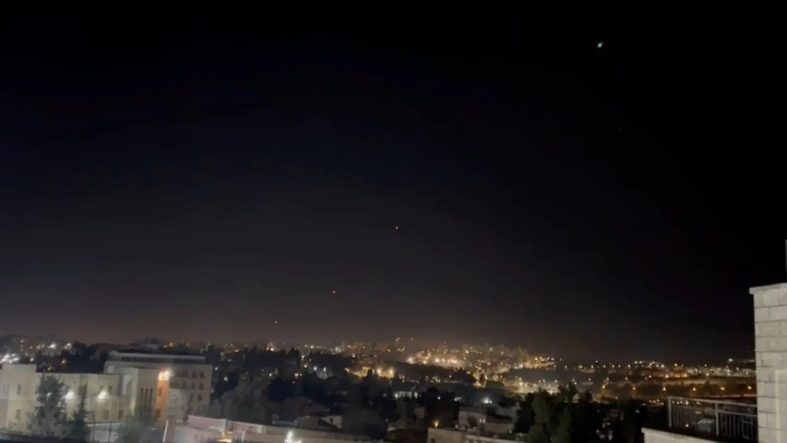 Kementerian Luar Negeri Iran mengungkap alasan penyerangan balik ke Israel (AP).