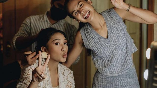 Potret Maudy Ayunda Kenakan Gaun Simple Elegan di Resepsi Putri Tanjung, credit: @maudyayunda