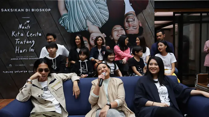 [Fimela] Film NKCTHI Tembus Satu Juta Penonton