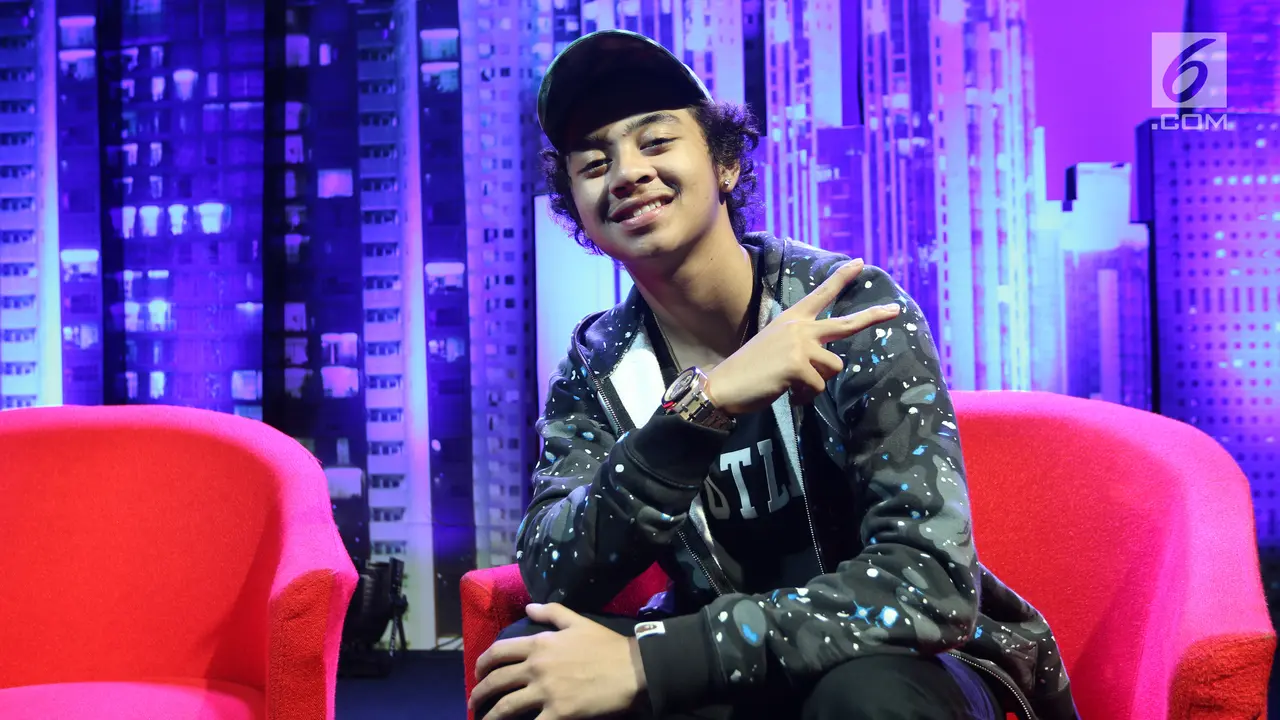 Bastian Steel