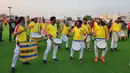 Para suporter yang memadati Fan Festival di Al bidda Park juga disuguhi hiburan berupa penampilan grup drum band dari warga lokal. (Dok. SCM)