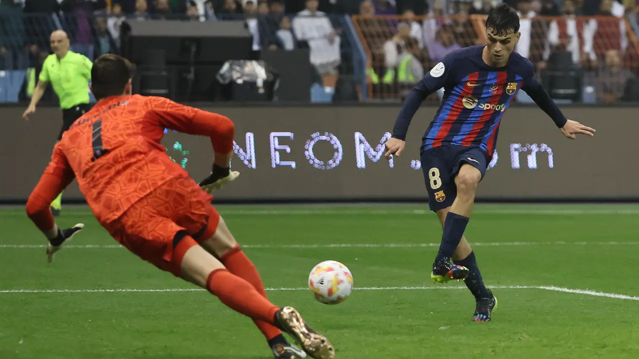 Foto: Girangnya Pemain Barcelona Setelah Raih Trofi Supercopa de Espana