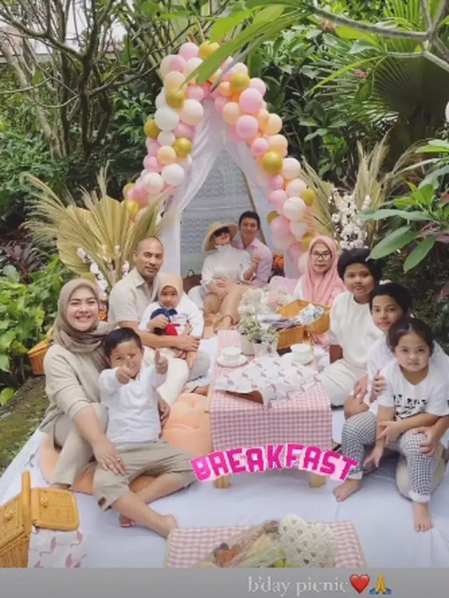 6 Momen Ulang Tahun Syahrini ke-39, Digelar Ala Garden Party yang Estetik