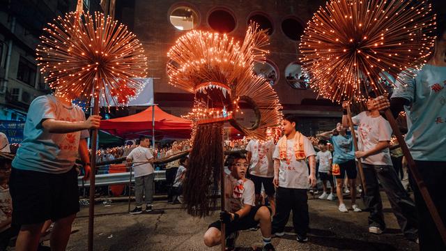 Tai Hang Fire Dragon Dance 2025 Kembali Hadir Meriah di Hong Kong