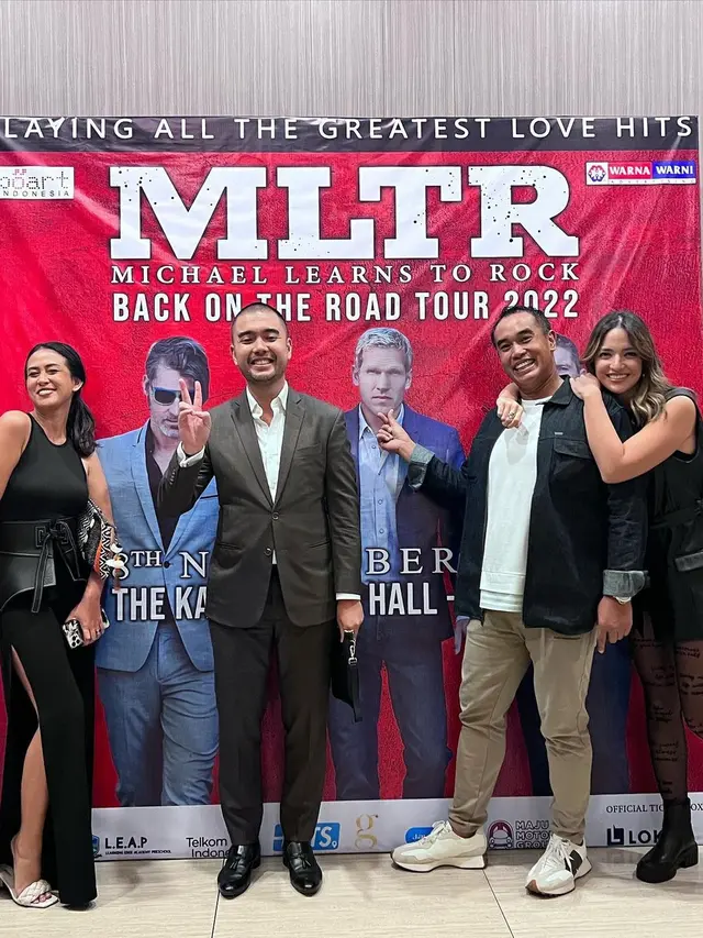 Nia Ramadhani dan Ardi Bakrie nonton konser MLTR (Instagram/ramadhaniabakrie)