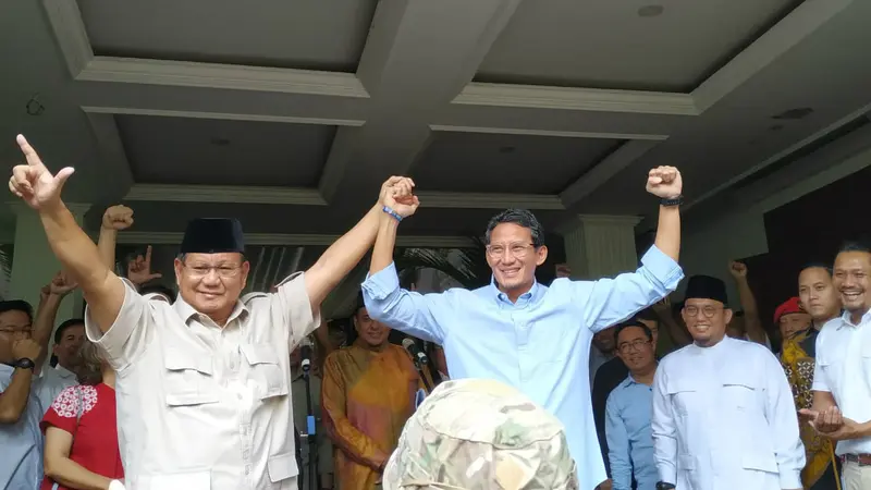 Capres Prabowo Subianto dan Cawapres Sandiaga Uno pidato di Rumah Kertanegara, Jakarta, Selasa (21/5/2019).