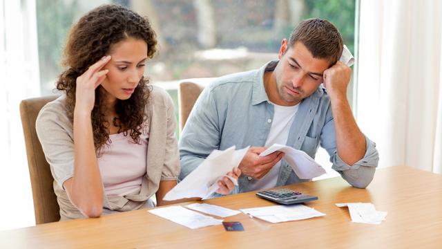 4 Masalah Keuangan yang Harus  Kamu Bicarakan pada Pasangan