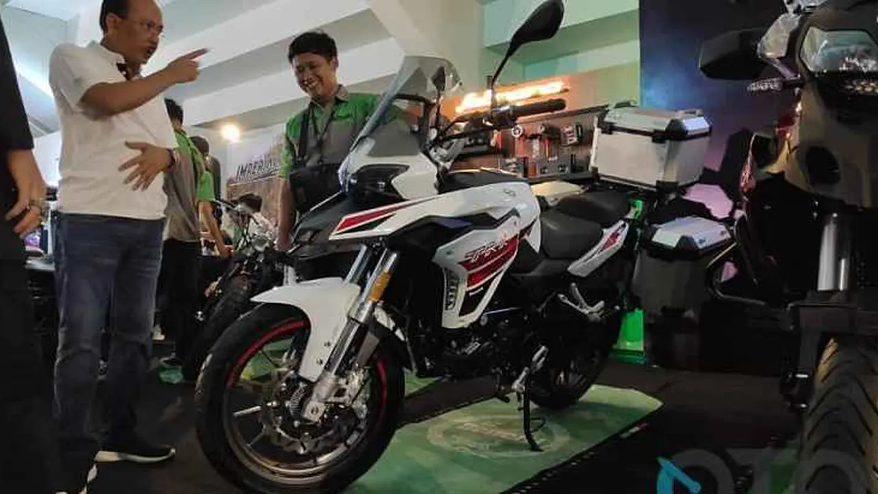 Benelli TRK 251