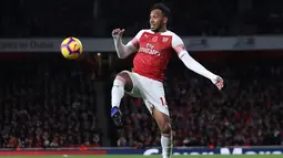 2. Pierre-Emerick Aubameyang (Arsenal) - 8 gol dan 1 assist (AFP/Daniel Leal Olivas)