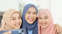 Rahasia Selfie Lebaran Lebih Glowing: Makeup Tips Simpel yang Bikin Wajah Fresh