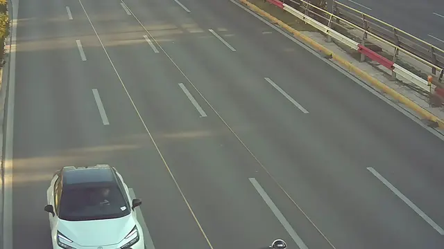 Kamera AI Lalu Lintas Athena