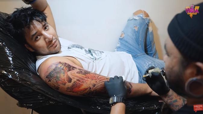 7 Potret Tato Di Lengan Ammar Zoni Yang Bikin Ngamuk Keluarga Hot Liputan6 Com