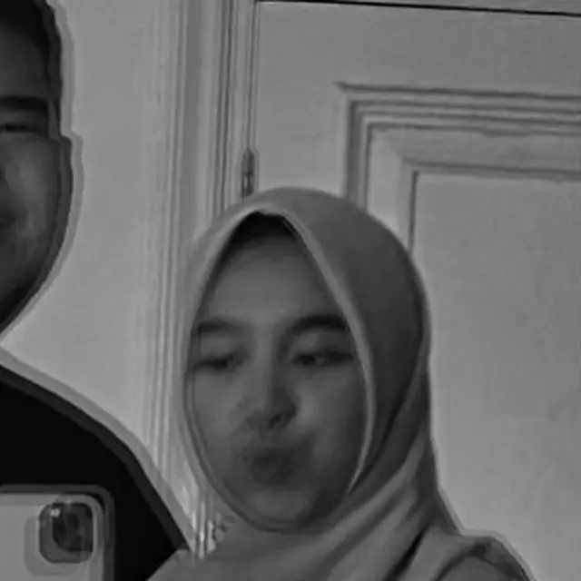 6 Potret Philip de May 'Anak Langit' dan Kekasih, Dikomentari Gabriella Larasati